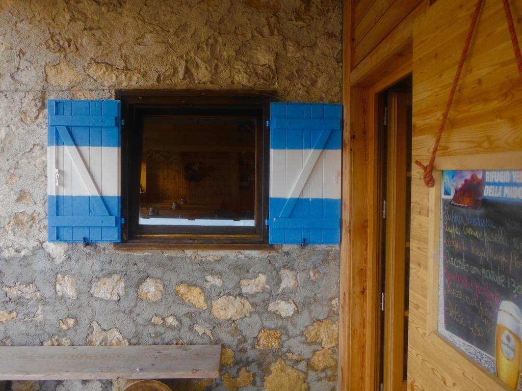 Hotel Rifugio Velo Della Madonna Sankt Martin am Sismunthbach Exterior foto